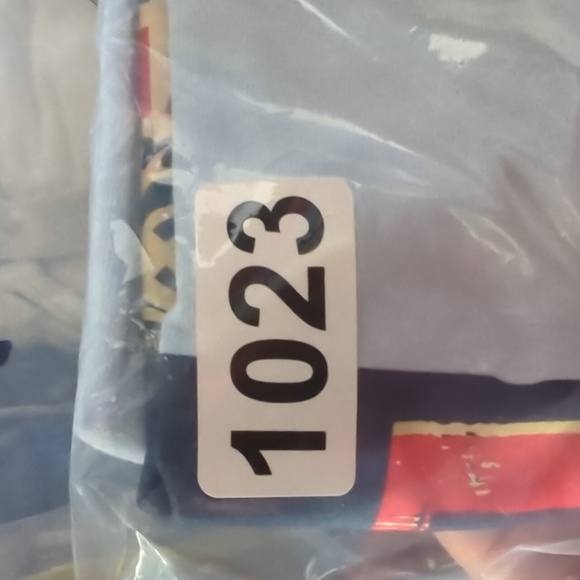 Las Vegas XL t-shirt in baby blue (small hole) - Picture 6 of 6